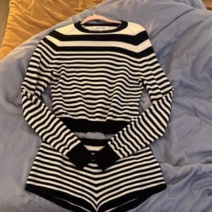 Solid & striped black and white sweater and short set